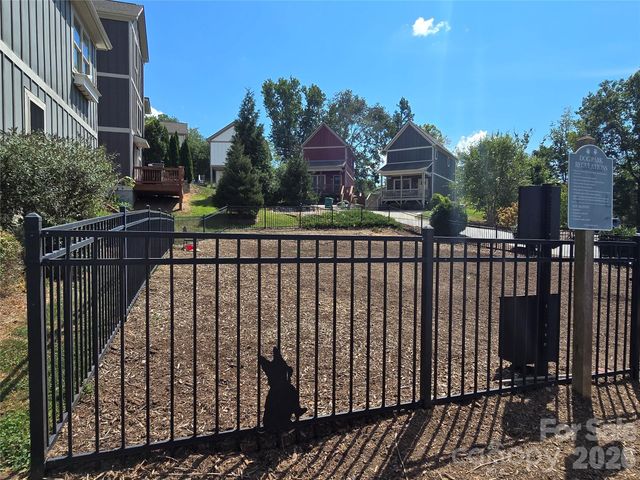25 Wheeler Road, Weaverville, NC 28787