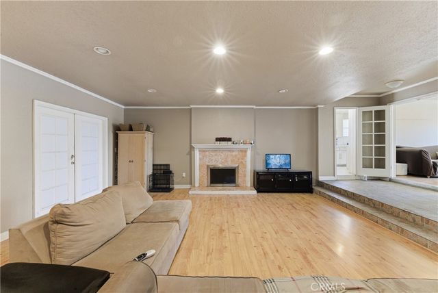 12236 Elva, Los Angeles, CA 90059