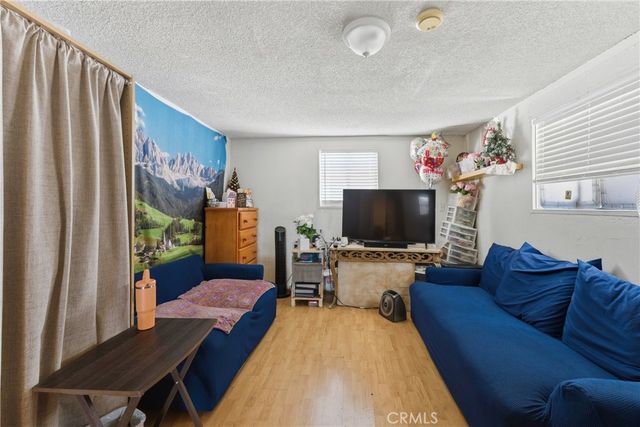 12236 Elva, Los Angeles, CA 90059