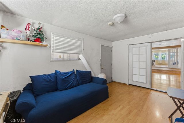 12236 Elva, Los Angeles, CA 90059