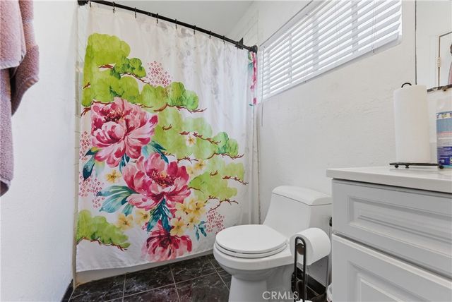 12236 Elva, Los Angeles, CA 90059
