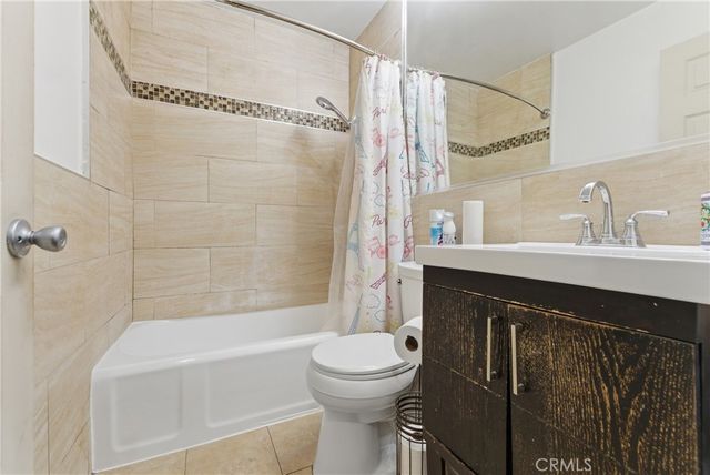 12236 Elva, Los Angeles, CA 90059