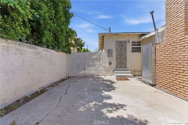 12236 Elva, Los Angeles, CA 90059