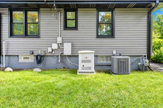8050 Columbia Avenue, Munster, IN 46321