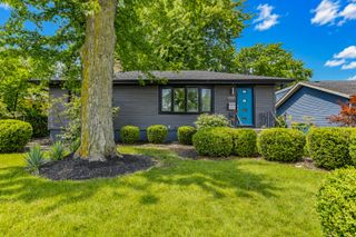 8050 Columbia Avenue, Munster, IN 46321