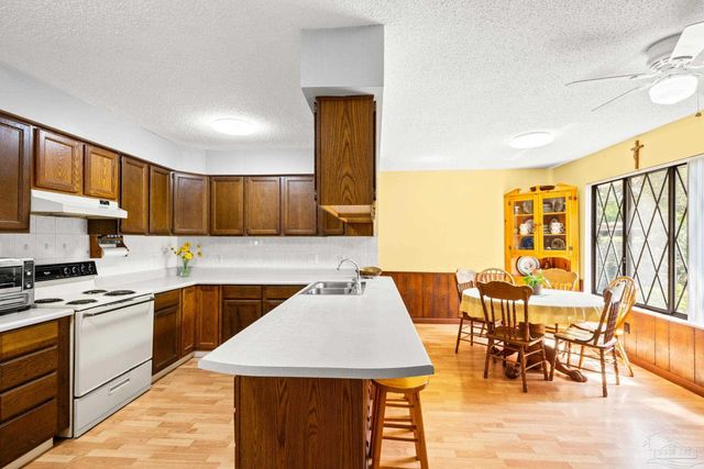 3848 Menendez Dr, Pensacola, FL 32503