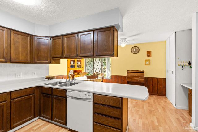 3848 Menendez Dr, Pensacola, FL 32503
