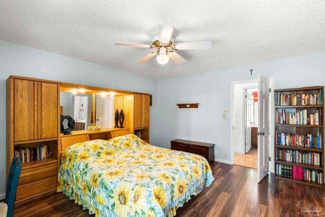 3848 Menendez Dr, Pensacola, FL 32503