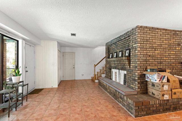 3848 Menendez Dr, Pensacola, FL 32503