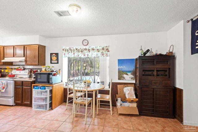 3848 Menendez Dr, Pensacola, FL 32503