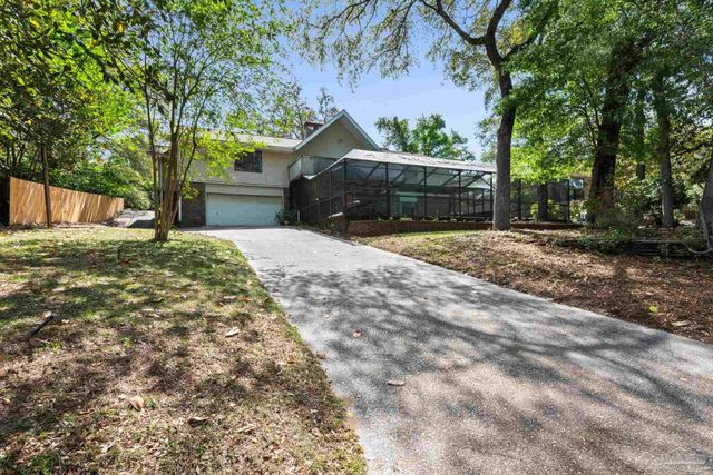 3848 Menendez Dr, Pensacola, FL 32503