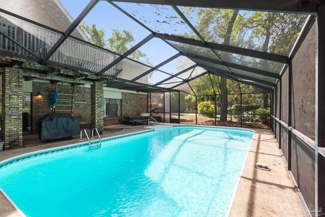 3848 Menendez Dr, Pensacola, FL 32503
