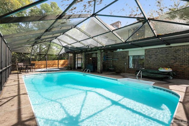 3848 Menendez Dr, Pensacola, FL 32503