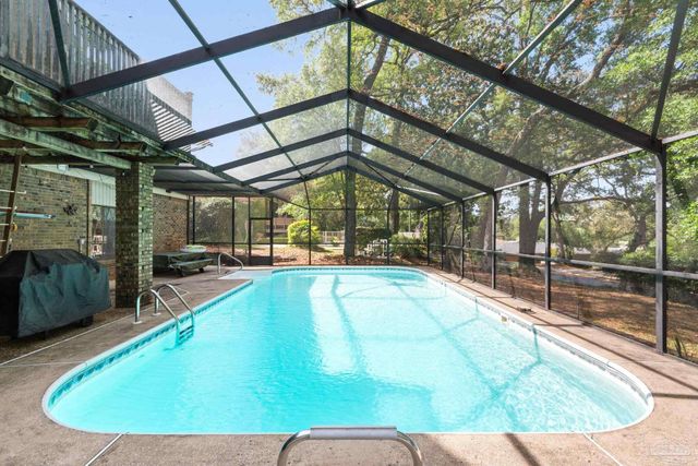 3848 Menendez Dr, Pensacola, FL 32503