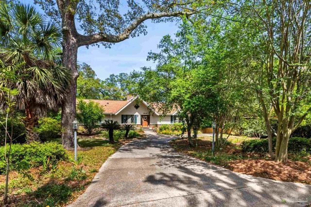 3848 Menendez Dr, Pensacola, FL 32503
