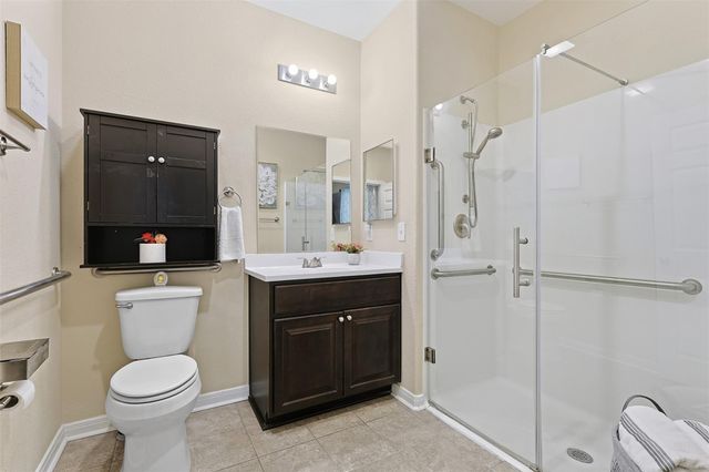 9810 Oak Leaf Drive, Baytown, TX 77521