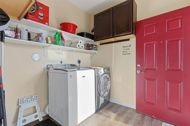 9810 Oak Leaf Drive, Baytown, TX 77521