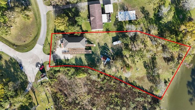 9810 Oak Leaf Drive, Baytown, TX 77521