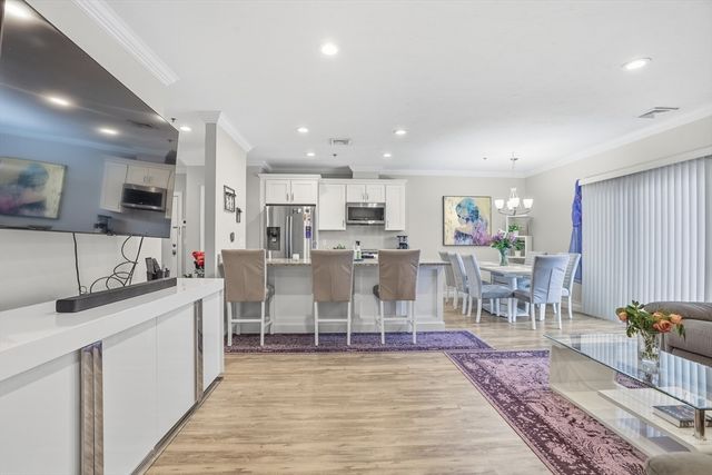 181 S Franklin St 206, Holbrook, MA 02343