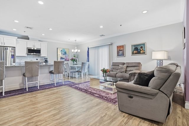 181 S Franklin St 206, Holbrook, MA 02343