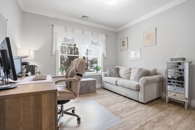 181 S Franklin St 206, Holbrook, MA 02343