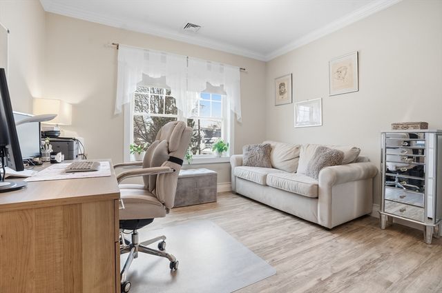 181 S Franklin St 206, Holbrook, MA 02343