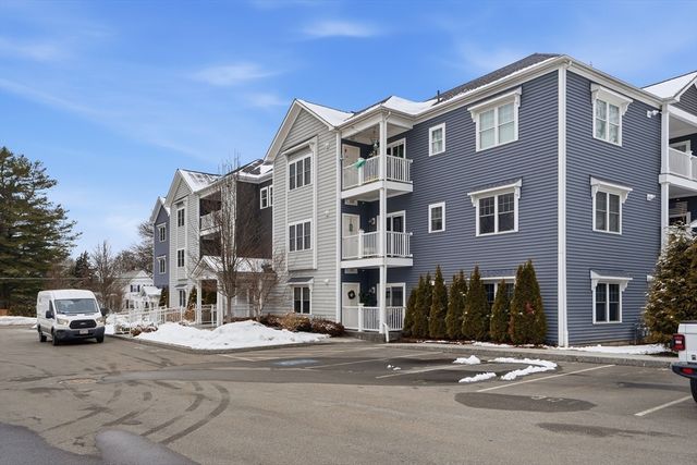 181 S Franklin St 206, Holbrook, MA 02343