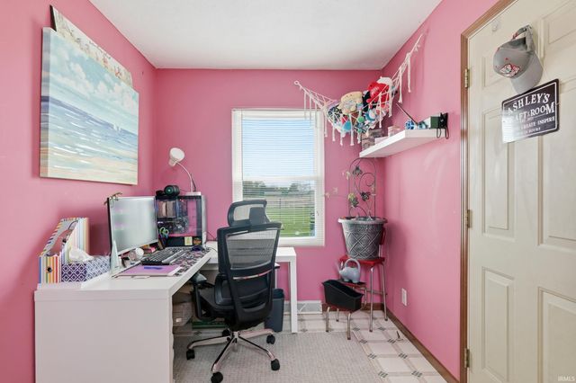 8991 W State Road 236 Road, Middletown, IN 47356