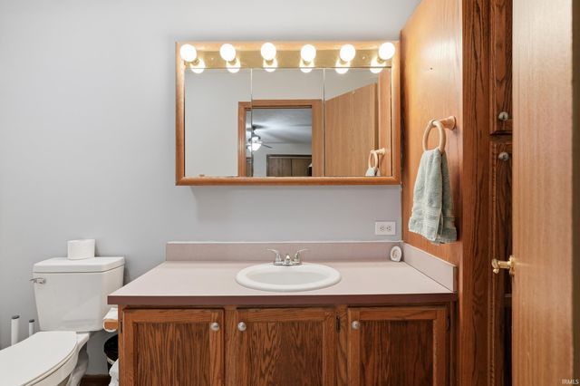 8991 W State Road 236 Road, Middletown, IN 47356