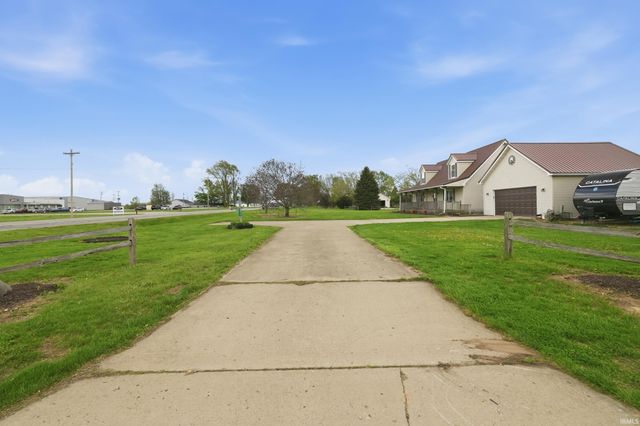 8991 W State Road 236 Road, Middletown, IN 47356