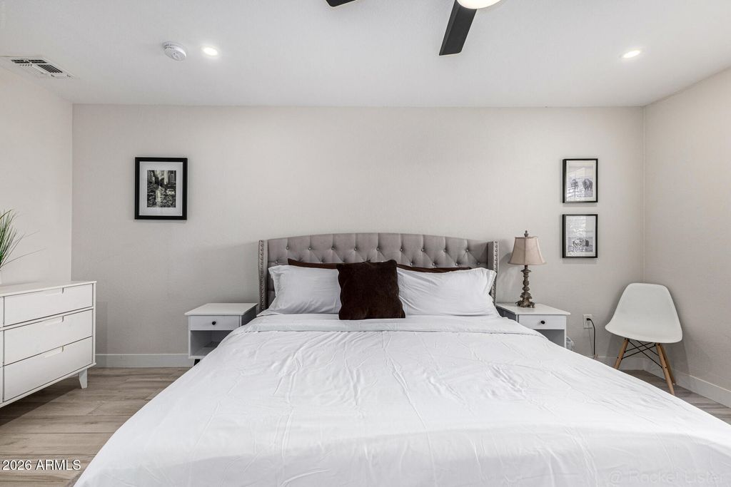 Image 12 of property listing at 10141 W PEBBLE BEACH Drive, Sun City, AZ 85351