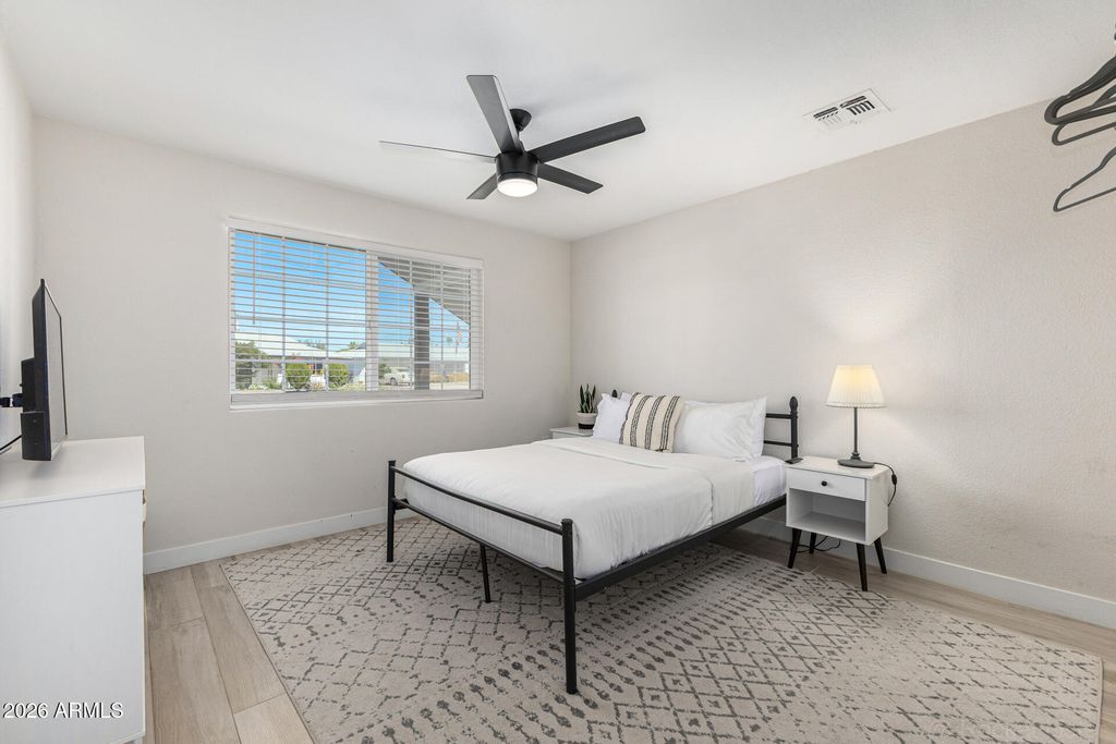 Image 17 of property listing at 10141 W PEBBLE BEACH Drive, Sun City, AZ 85351