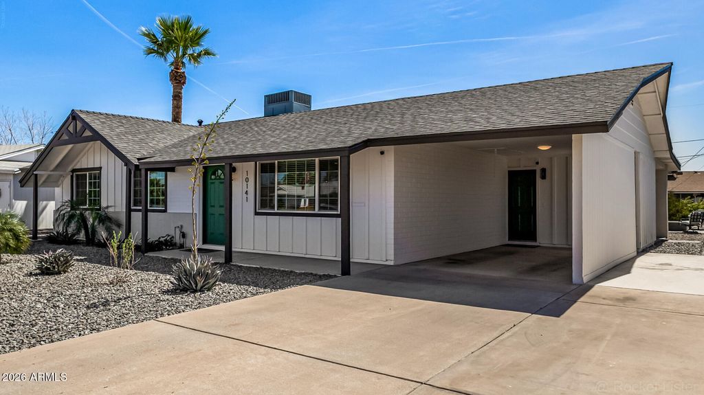 Image 26 of property listing at 10141 W PEBBLE BEACH Drive, Sun City, AZ 85351