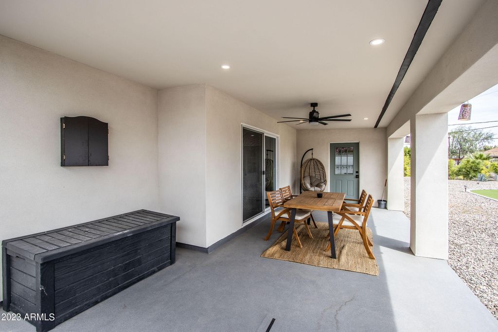 Image 6 of property listing at 10141 W PEBBLE BEACH Drive, Sun City, AZ 85351