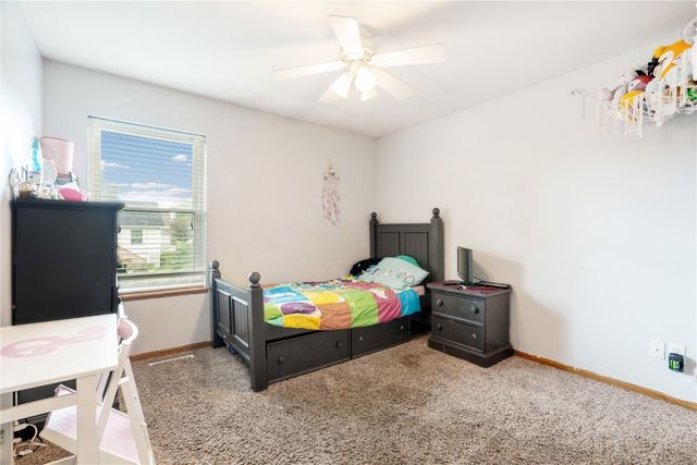 2200 50th St, Marion, IA 52302