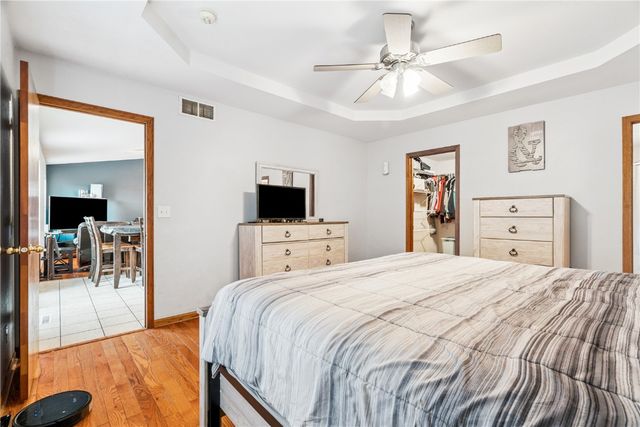 2200 50th St, Marion, IA 52302