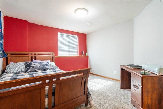 2200 50th St, Marion, IA 52302