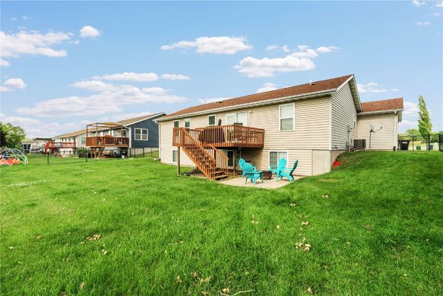 2200 50th St, Marion, IA 52302