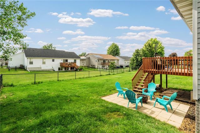 2200 50th St, Marion, IA 52302