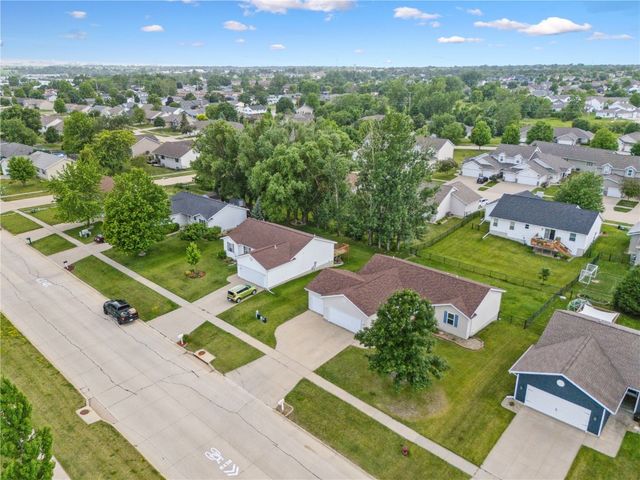 2200 50th St, Marion, IA 52302