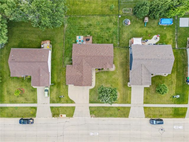 2200 50th St, Marion, IA 52302