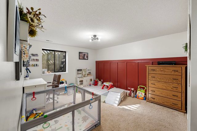2506 N Amarado St, Wichita, KS 67205