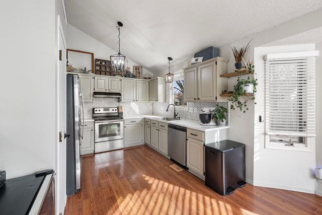 2506 N Amarado St, Wichita, KS 67205