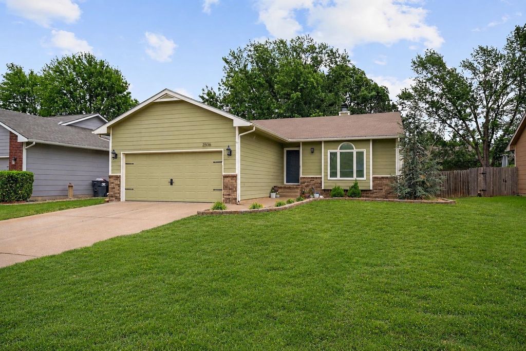 2506 N Amarado St, Wichita, KS 67205