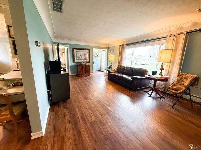 4230 St Anthony Road, Temperance, MI 48182