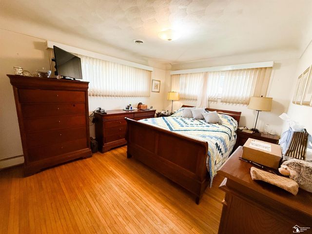 4230 St Anthony Road, Temperance, MI 48182