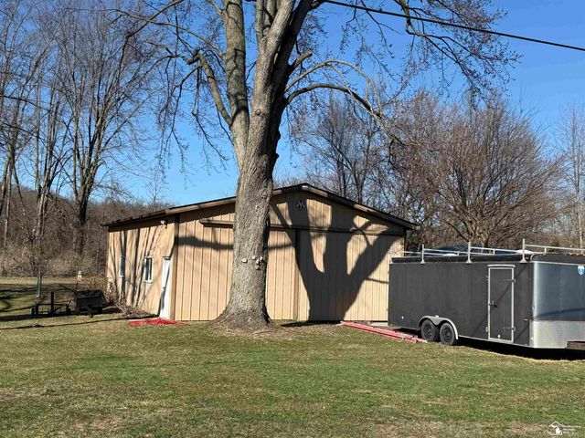 4230 St Anthony Road, Temperance, MI 48182