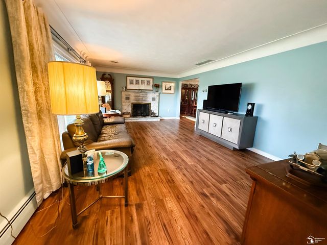 4230 St Anthony Road, Temperance, MI 48182