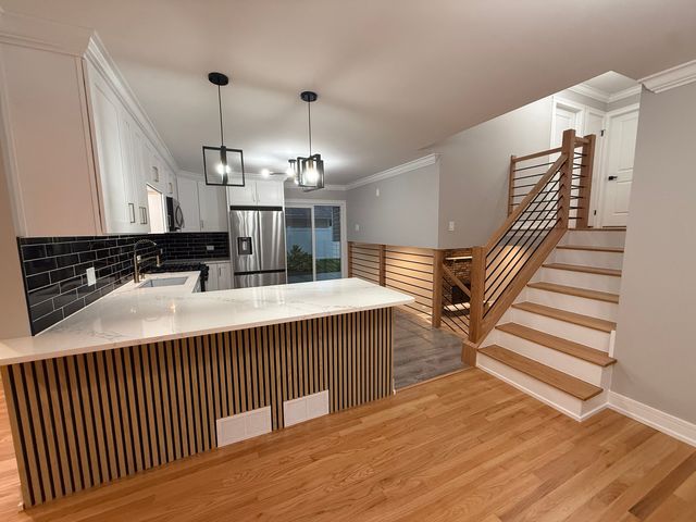 7716 Cronin Avenue, Justice, IL 60458