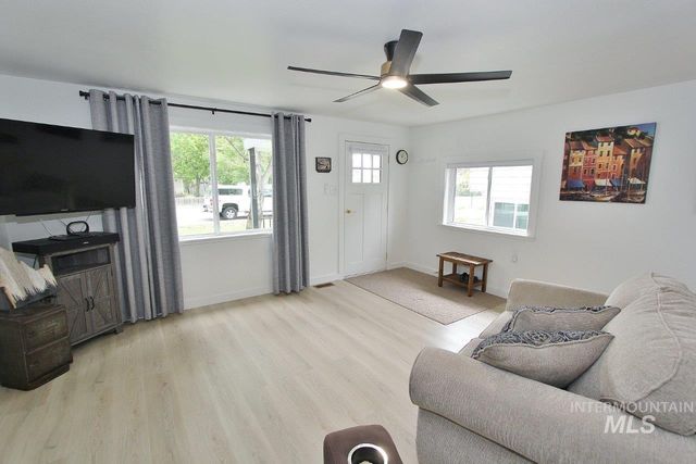 111 Diamond, Nampa, ID 83686